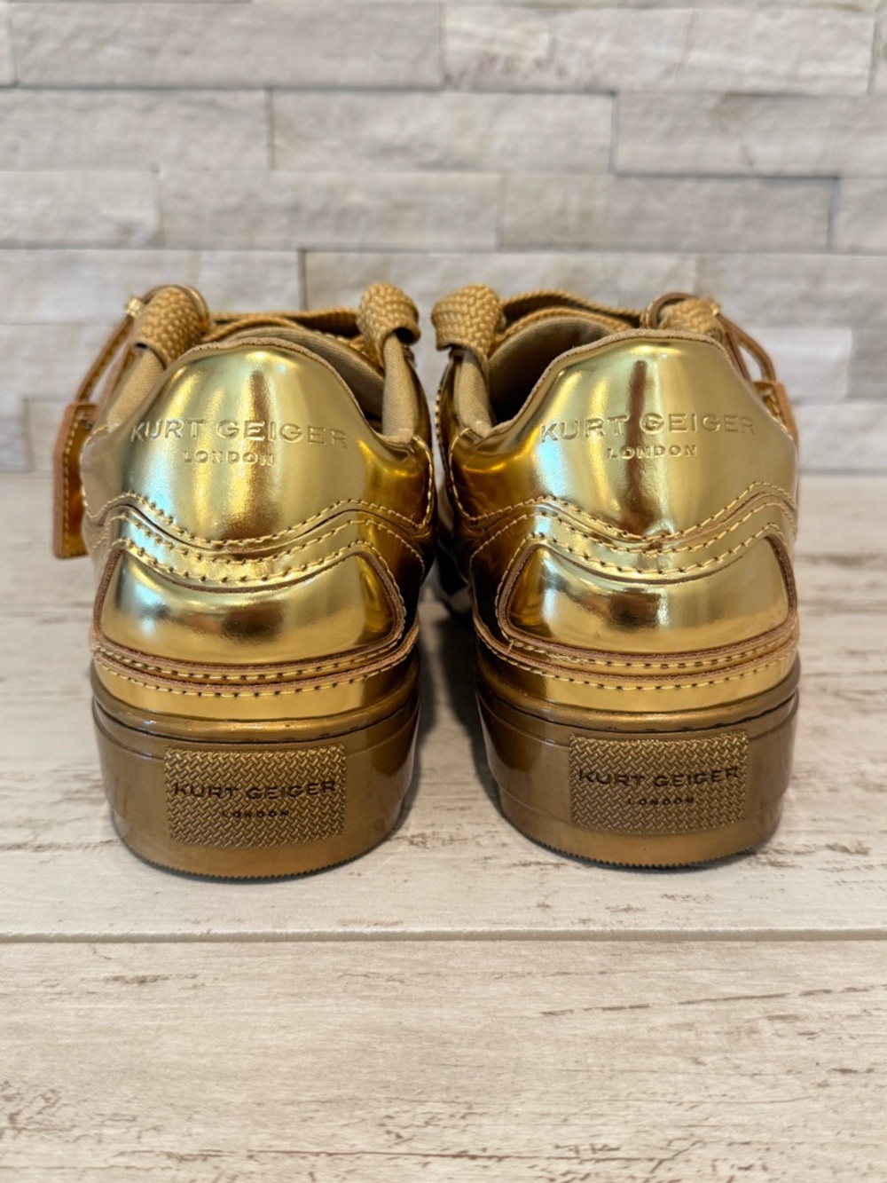 Kurt Geiger London Women's 40EU Southbank Tag Gold Metallic Platform Sneakers - Picture 7 of 12